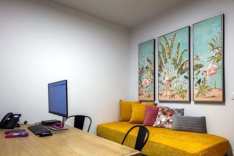 Lines Concept Accommodation