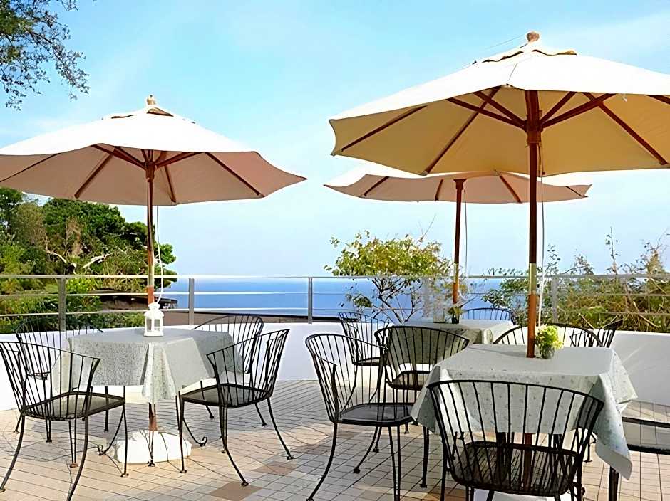 Gardenvilla Shirahama Resort Hotel