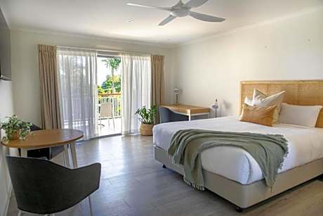 King Room with Spa Bath