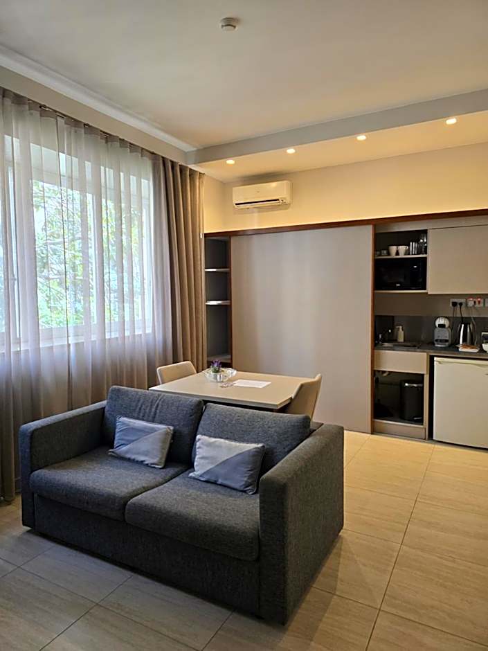 D Townhouse Boutique Suites