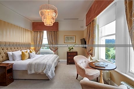 Double Room with Bath and Lake View