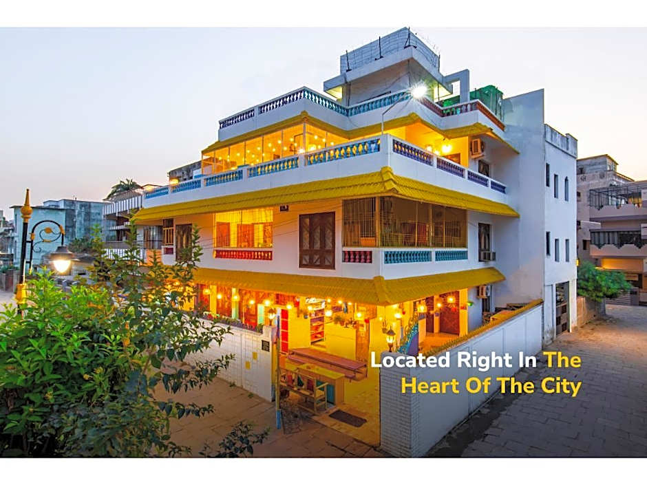 goSTOPS Lite Varanasi