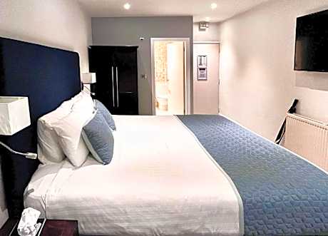 Deluxe Double Room with Land View