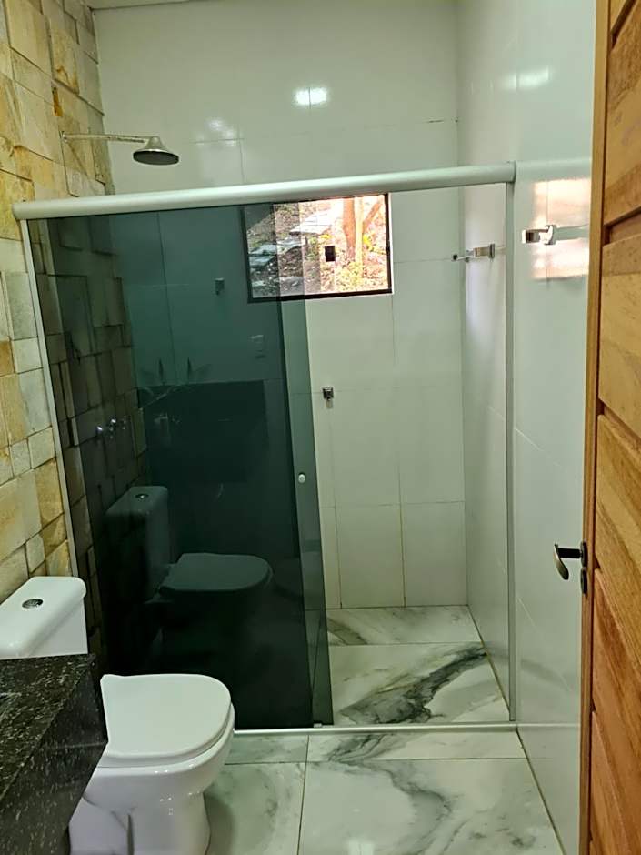 Chalé defronte Lagoa na Serra do Cipó próximo a Cachoeira Grande, Cachoeira do Pedrão e Cachoeira Véu da Noiva