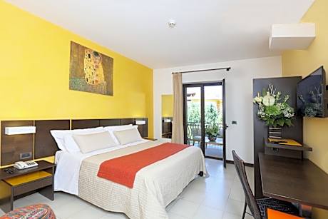 Superior Double Room with Garden View