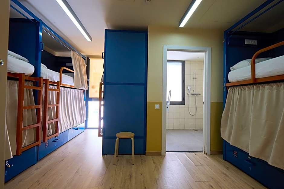 Latroupe Poblenou Beach