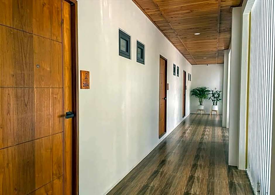 2SIS'S Khanom Resotel