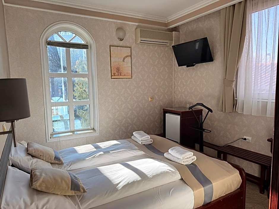 Garni Hotel Lav