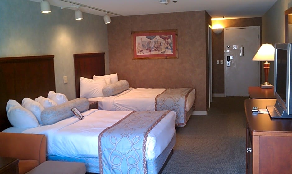 Senator Inn & Spa