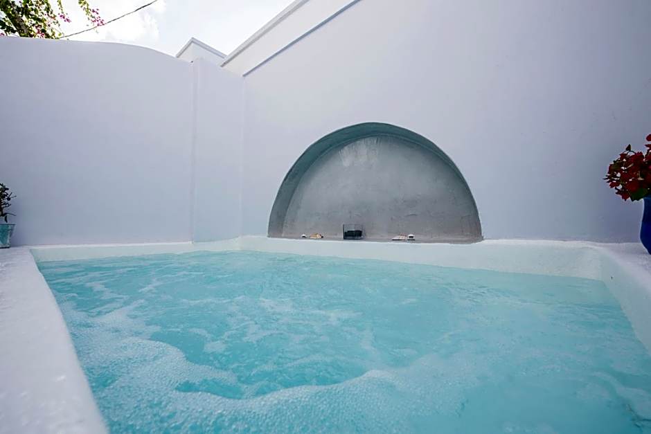 Blue Waves Suites & Apartments