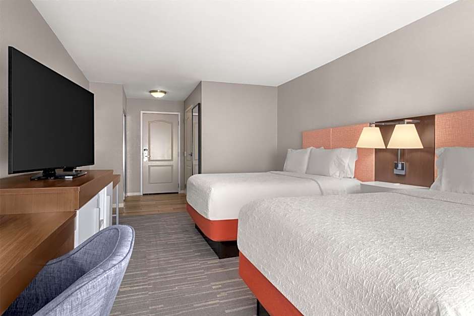 Hampton Inn & Suites Fresno
