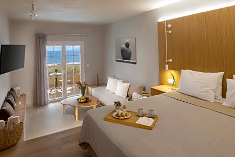 Junior Suite with Sea View & Private Pool