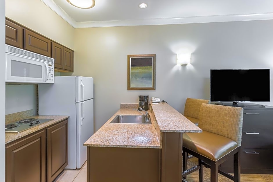 Staybridge Suites Savannah Historic District, an IHG Hotel