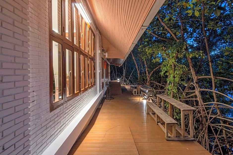 Phrip Phri Luxury Pool Villas