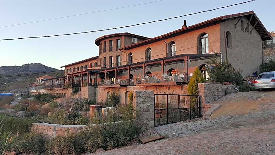 Assos Sunaba Kasri Hotel