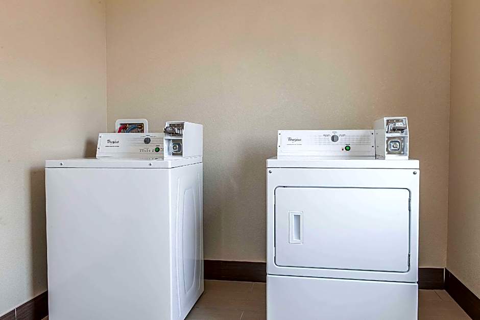 Comfort Suites Rensselaer near Fair Oaks