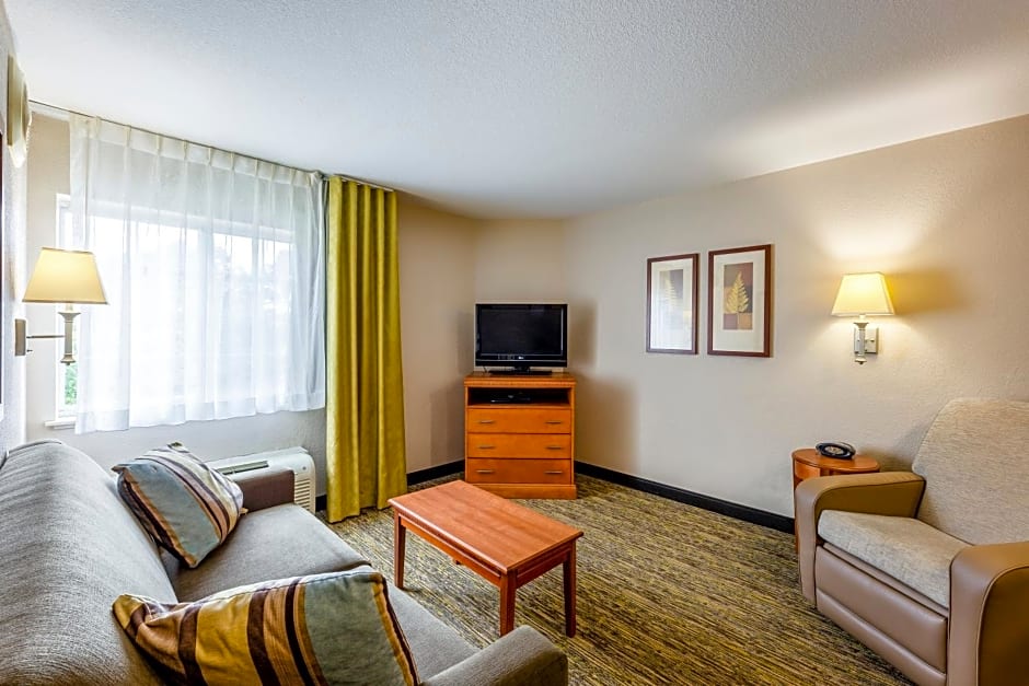 Candlewood Suites Savannah Airport, an IHG Hotel
