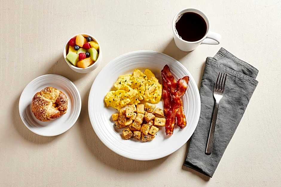 Holiday Inn Boston - Dedham Hotel & Conference Center By IHG