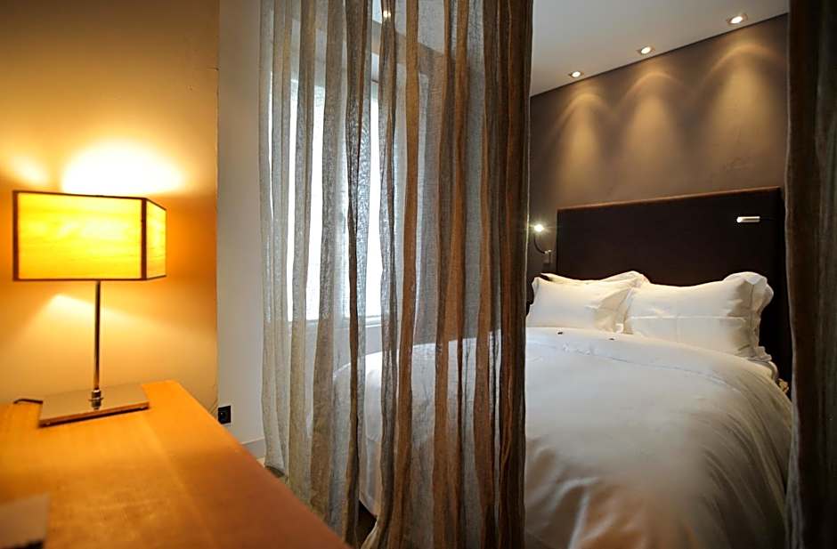 Hidden Hotel By Elegancia