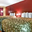 Econo Lodge Inn & Suites Maingate Central