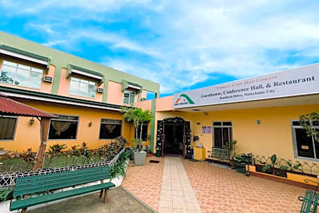 HAUS MALIBU Guesthouse & Restaurant