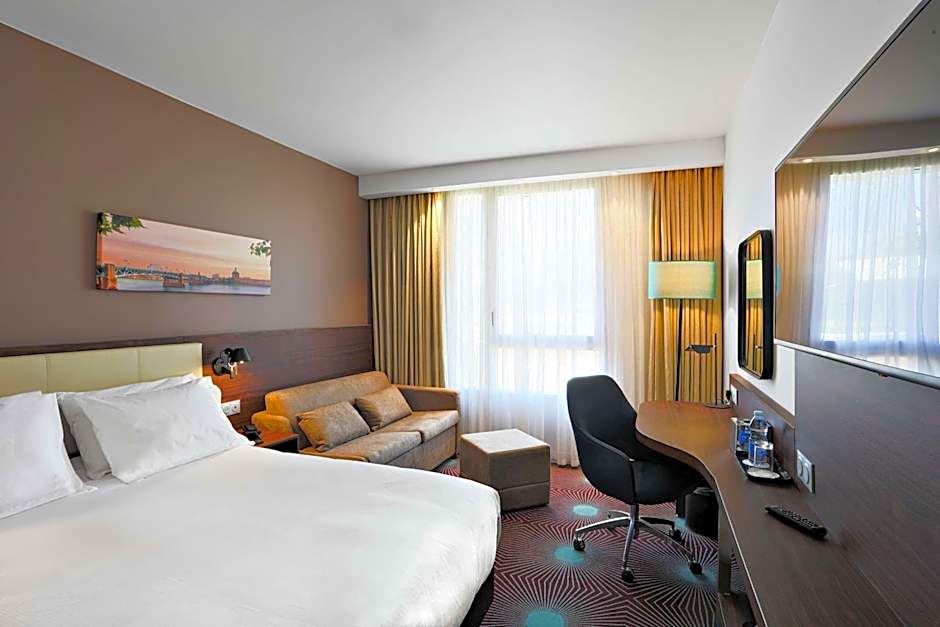 Hampton by Hilton Toulouse Airport