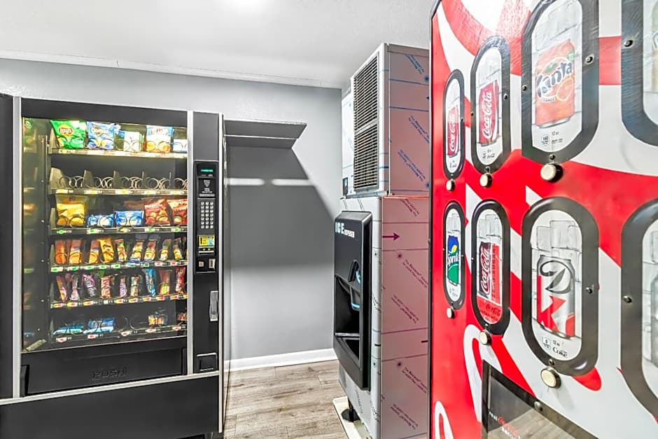 HomeTowne Studios Florence, KY-Cincinnati Airport