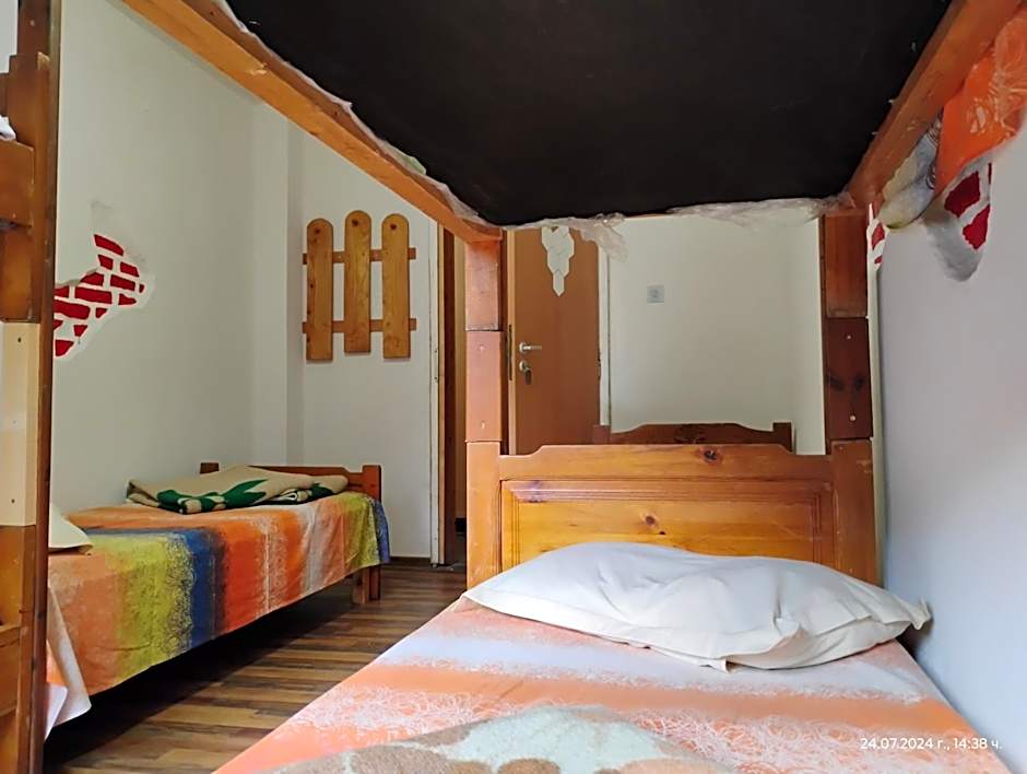 хижа "Скакавица"