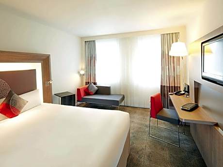 Junior Suite with One King Bed