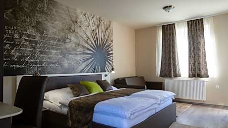 Főnix Apartman