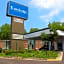 Travelodge by Wyndham Water's Edge Hotel - Racine