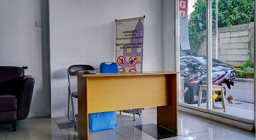 OYO Life 92889 Apartement Grand Sentraland Karawang By A.t Room