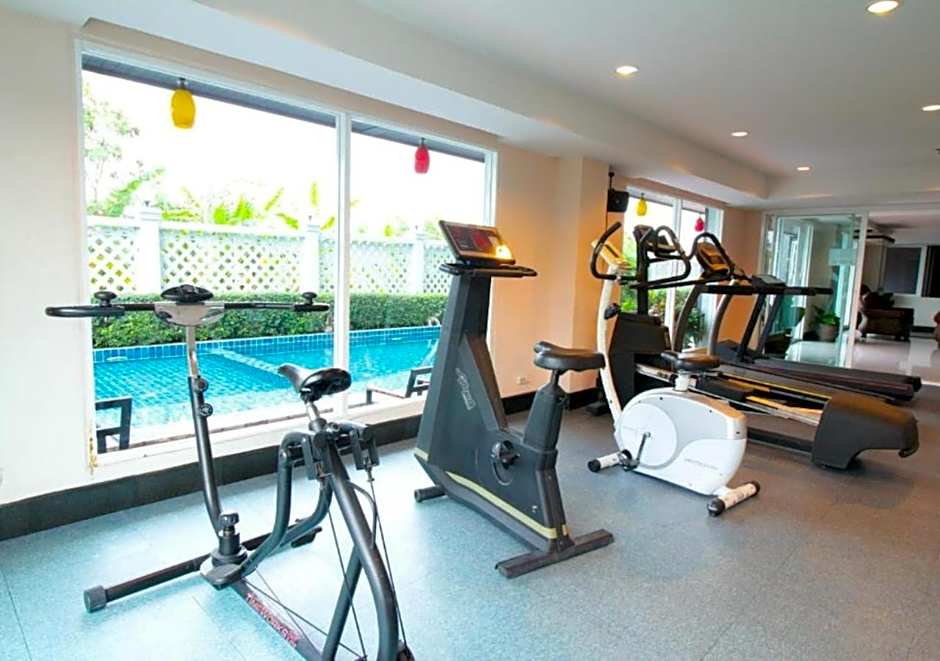 Convenient Grand Plus Hotel Suvarnabhumi