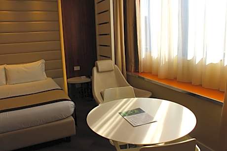 Deluxe Double Room with Car Charging Station