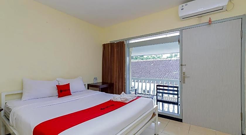 OYO 1289 Cbr Residence