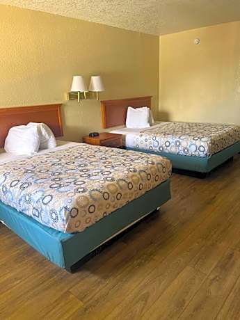 Queen Room with Two Queen Beds - Non-Smoking