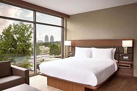 Corner King Guest Room