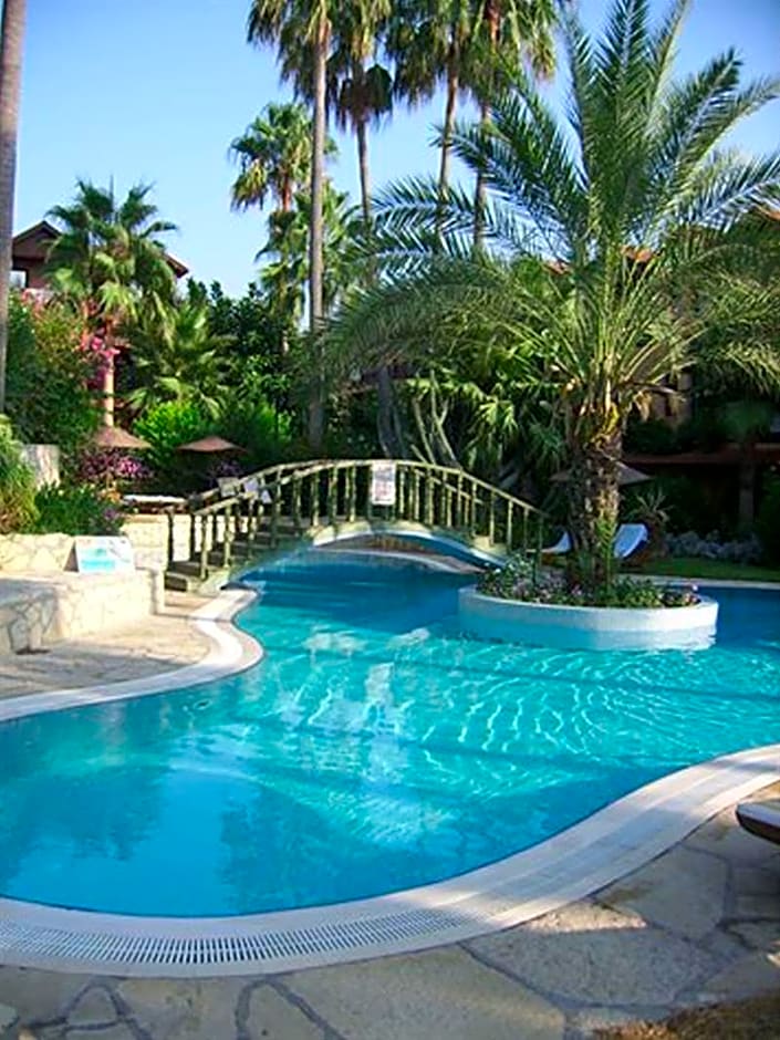 Green Paradise Beach Hotel