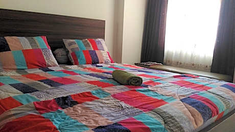 Cozy and Strategic Apartemen by BoBoBoy Room