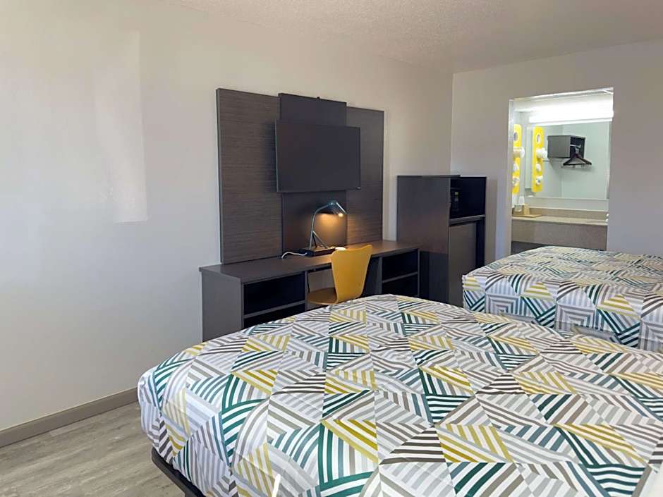 Motel 6-Dyersburg, TN