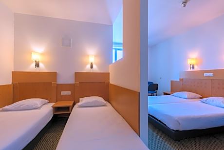 Bed in 4-Bed Dormitory Room