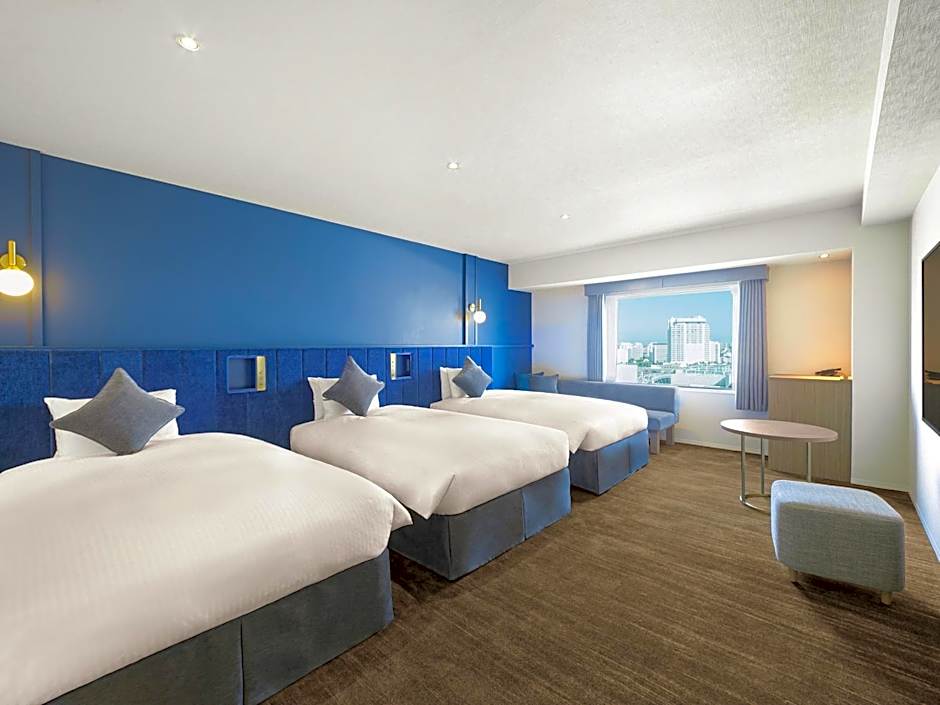 Photo 1 of 7 of Quadruple Room