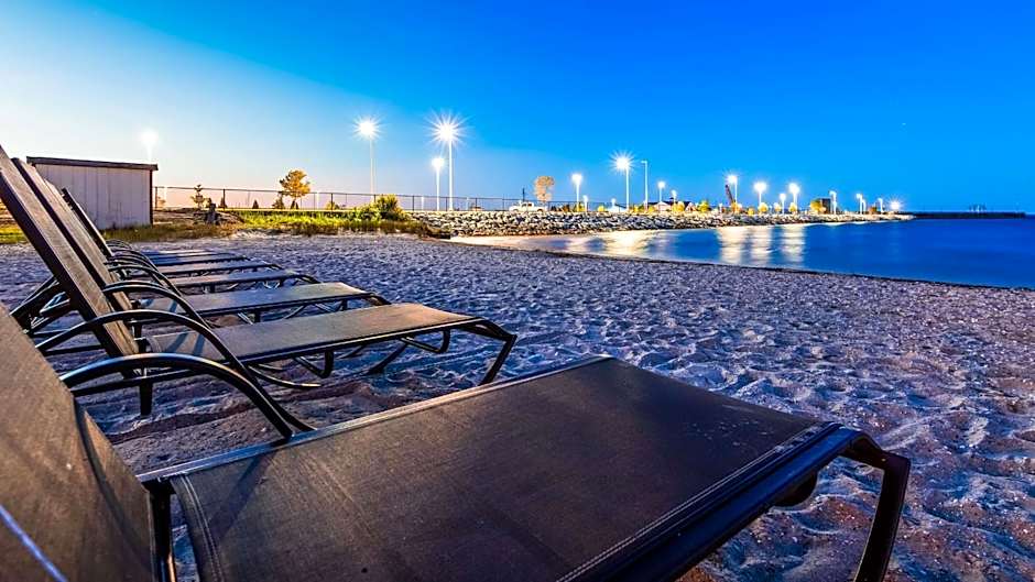 Best Western Plus Dockside Waterfront Inn