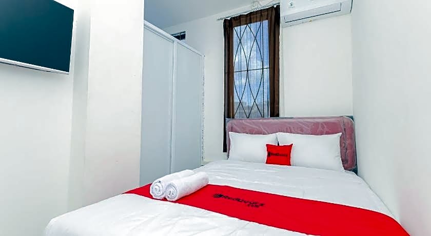 RedDoorz near Pasar Lama Serang