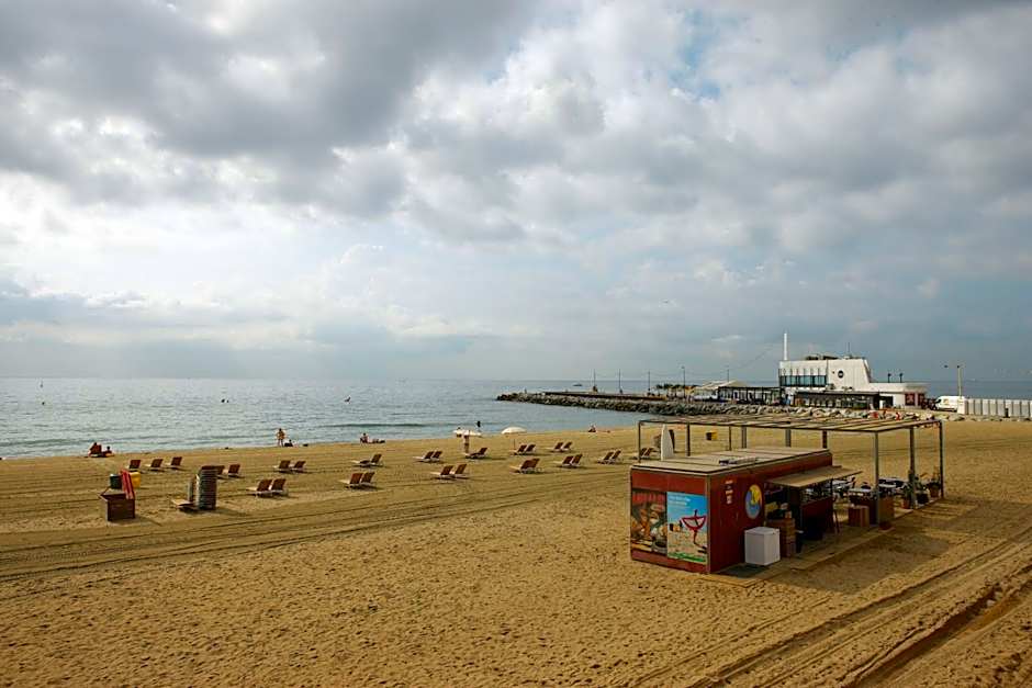 Attica 21 Barcelona Mar