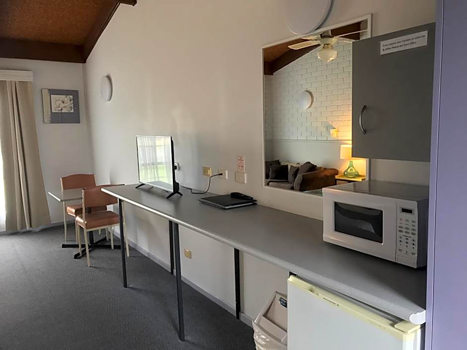 Bakery Park Motor Inn