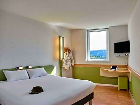King Room - Wheelchair Accessible
