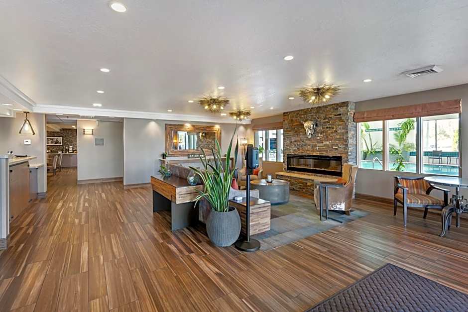 Best Western Plus Cottontree Inn