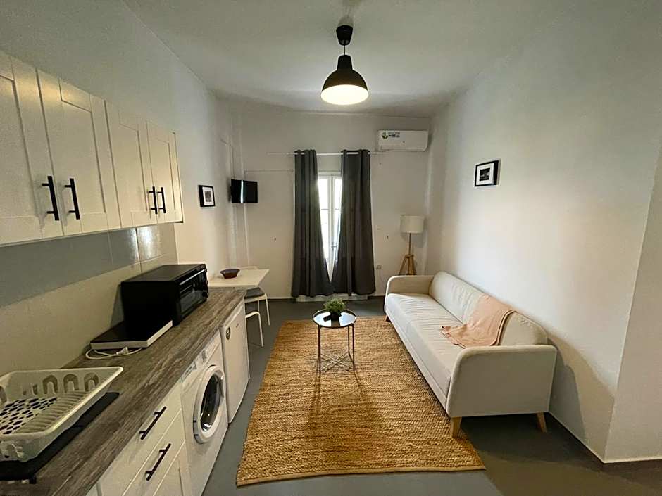 Spanos Apartments - Panteli