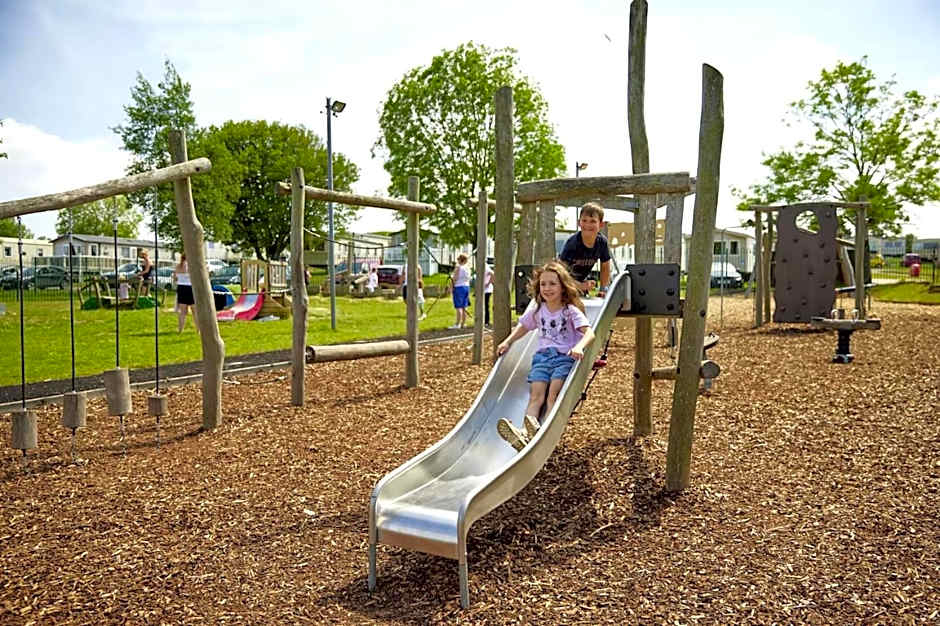 Haven Kent Coast Allhallows sleeps 8